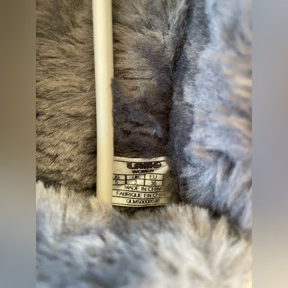 Lamo Moccasins - Picture 5 of 6